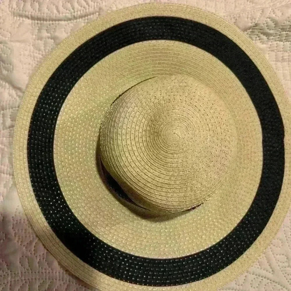 Shade and Shore Women’s Floppy Hat in Preowned Condition One Size - Picture 1 of 13